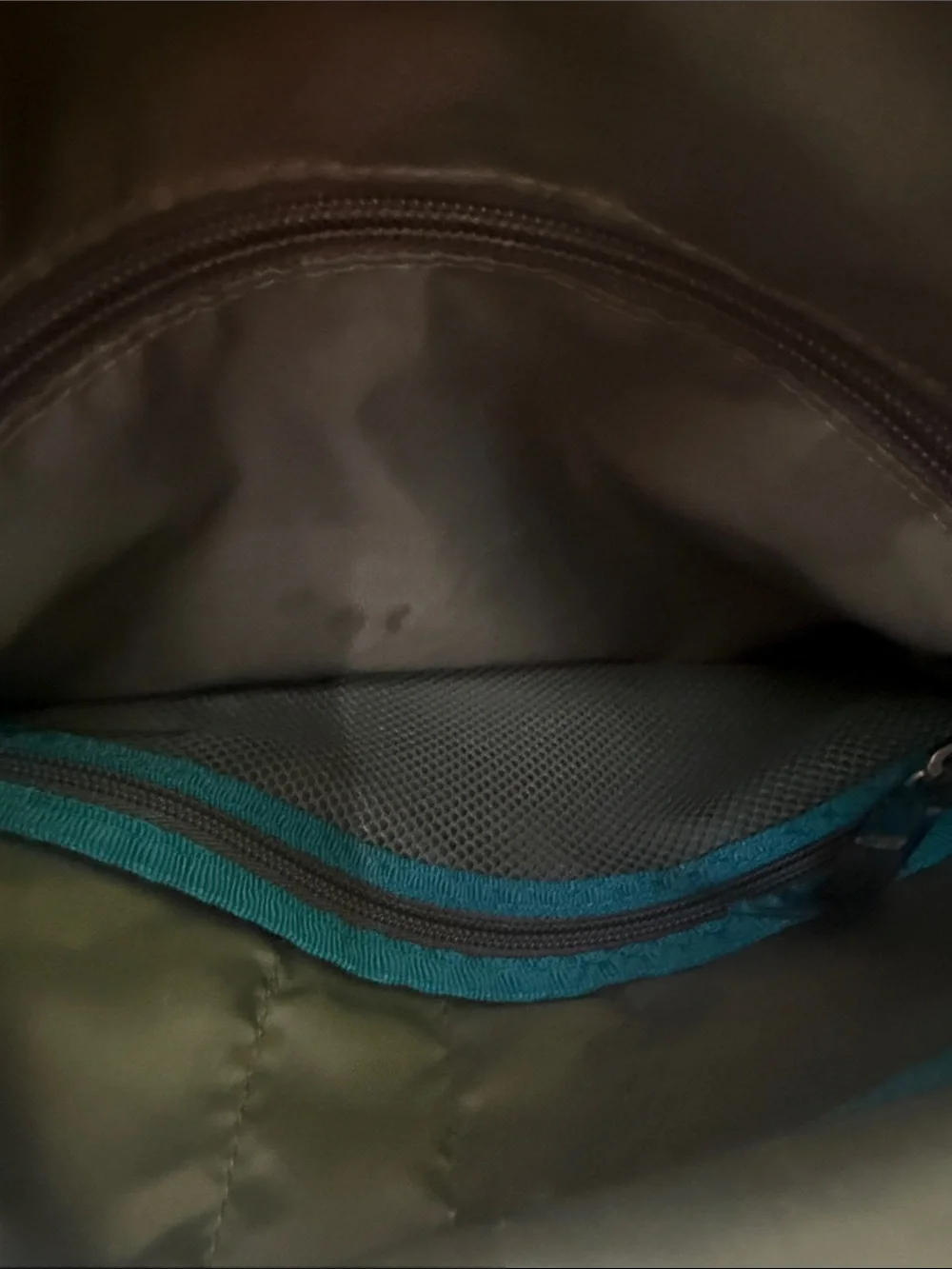 Thule Crossover 32L Backpack, pee-owned.